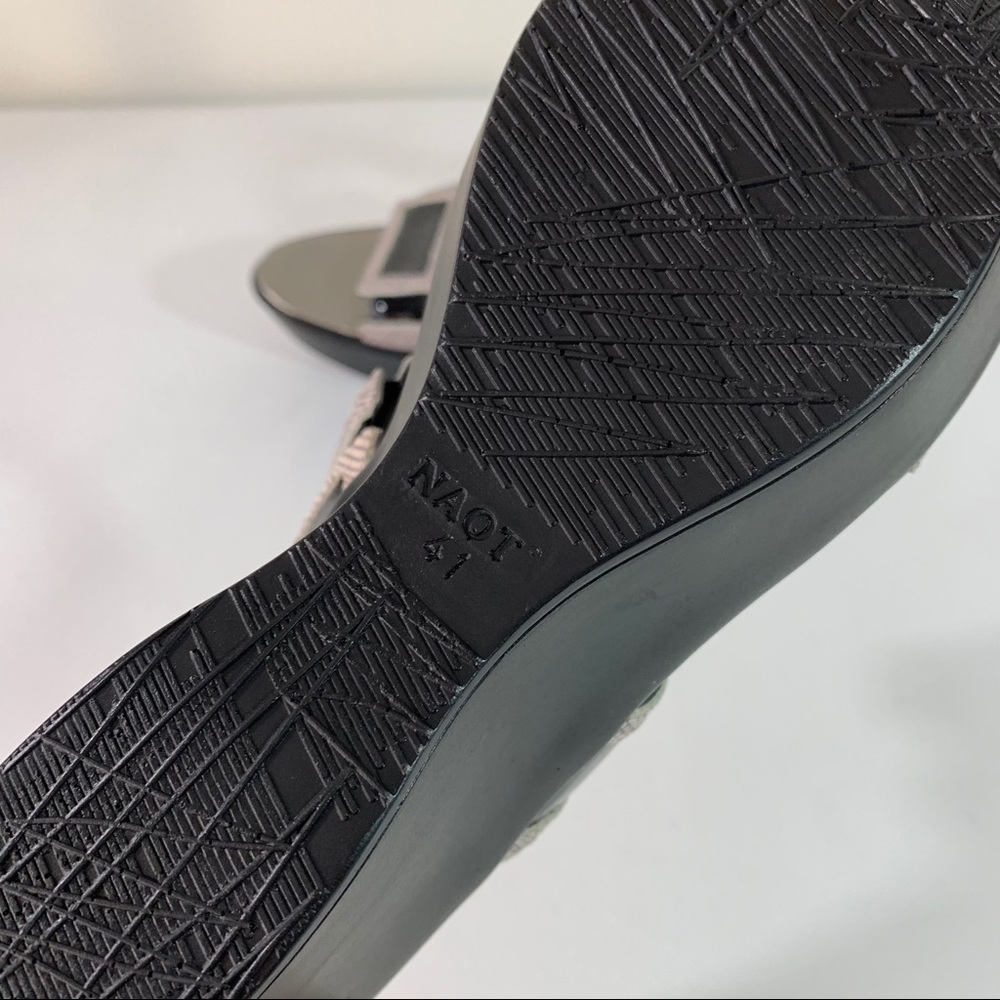 NWOT Naots - Picture 6 of 11